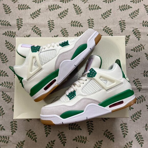 Air Jordan 4 Retro Sb Pine Green Platform Sneakers - Picture 2 of 6